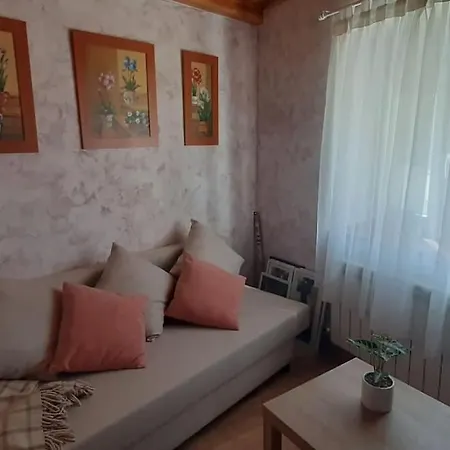 Casita Marian Y Chema * Amusco